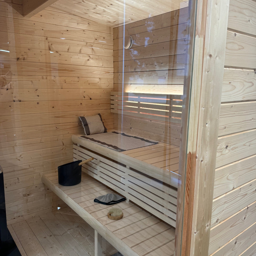 SaunaLife G4 6-Person Traditional Outdoor Sauna