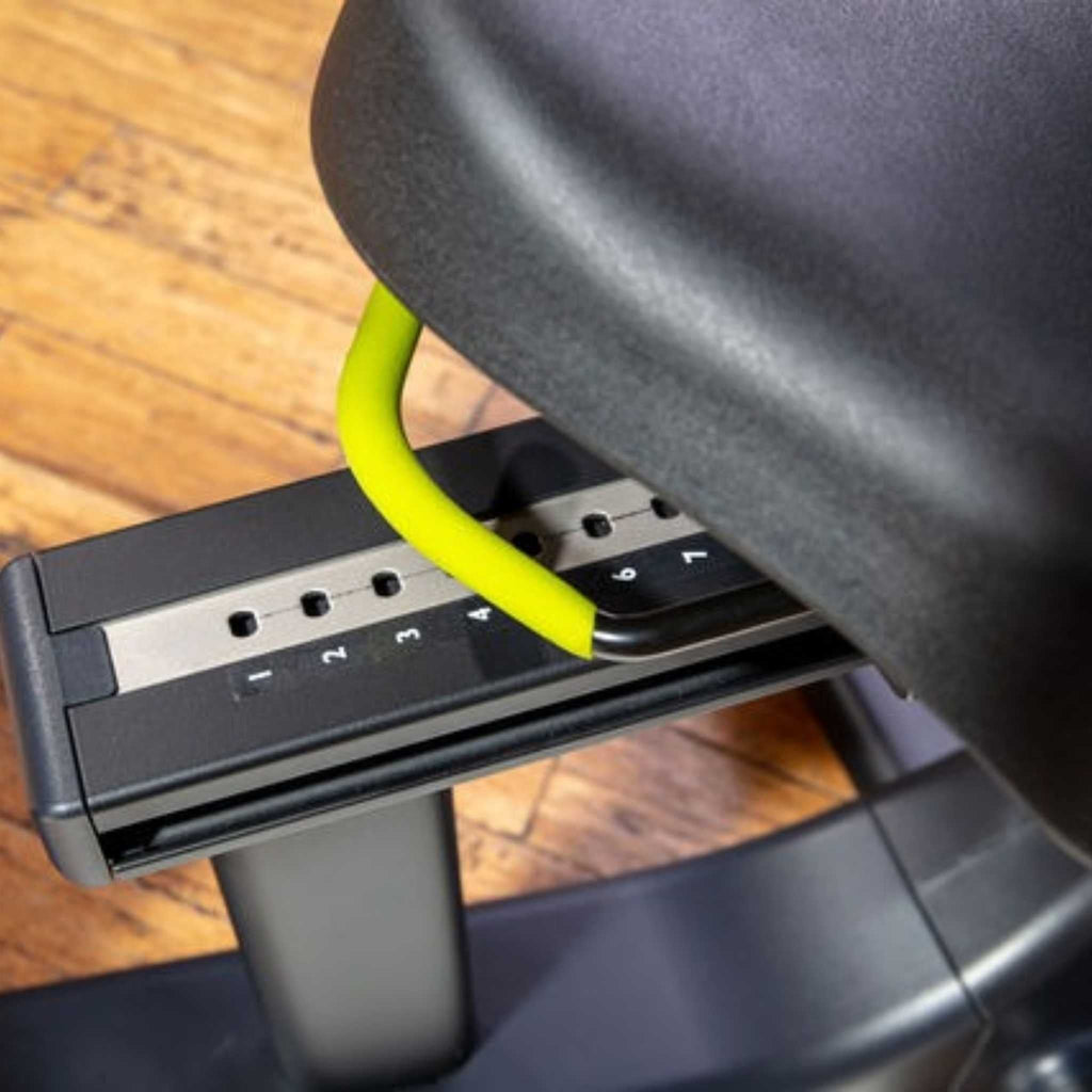 SportsArt G574R Eco-Powr Recumbent Cycle