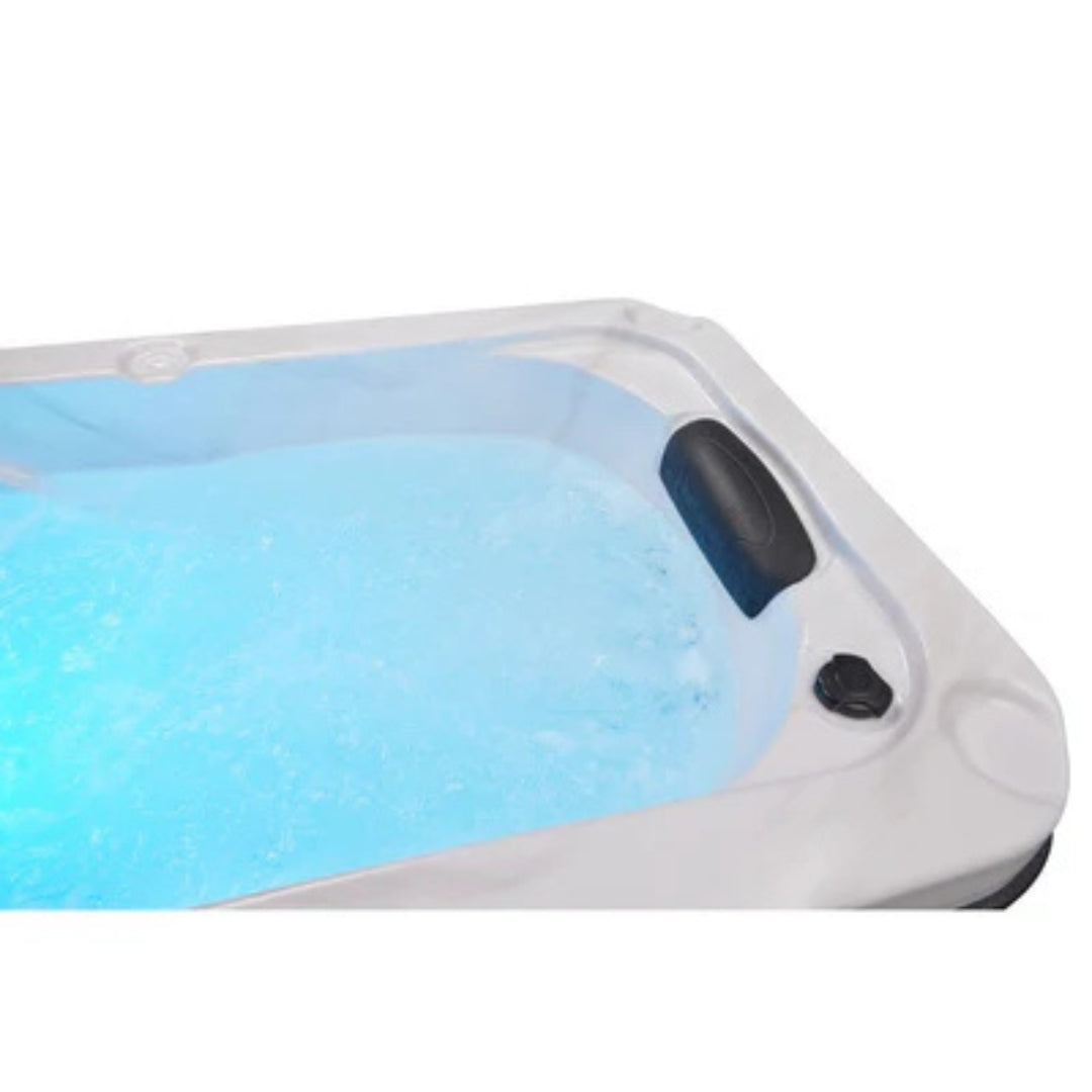 Luxury Spas Solo WS-599 1-Person Hot Tub